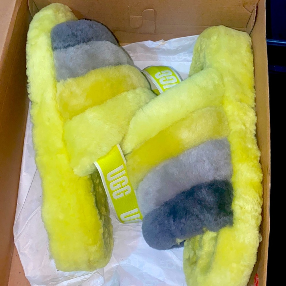 Lightly worn fur ugh slides